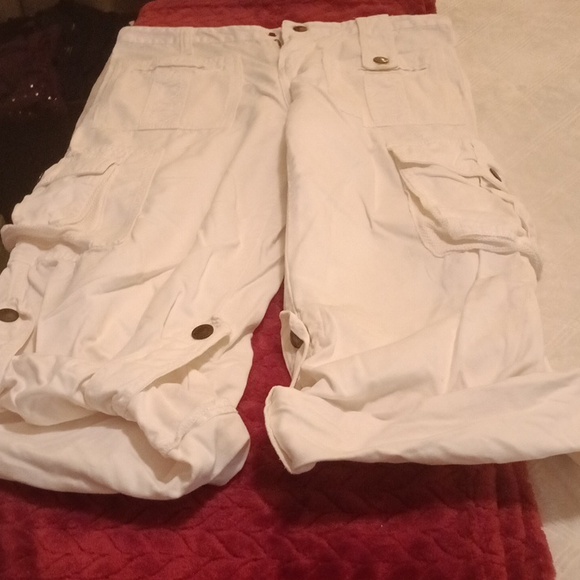 D&G Capris - Picture 5 of 5